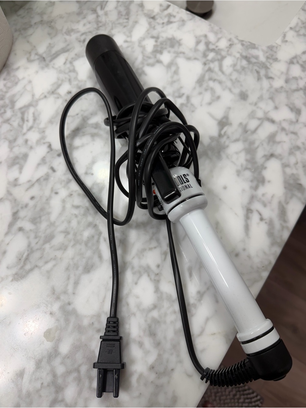 Hot Tools 1.5 curling iron